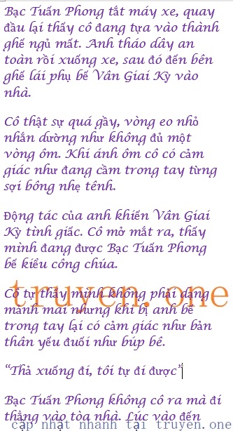 hai-thai-nam-bao-tong-tai-bay-duoc-vo-ngoan-422-0